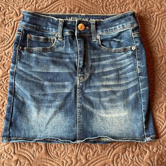 American eagle jean mini skirt size 2. Adult - Picture 1 of 3